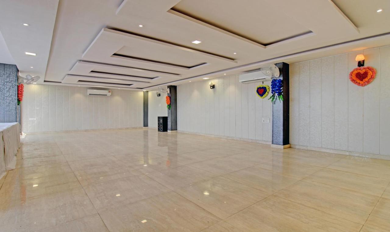 Hotel Treebo Trend Wedding Bells Kanpur Exterior foto