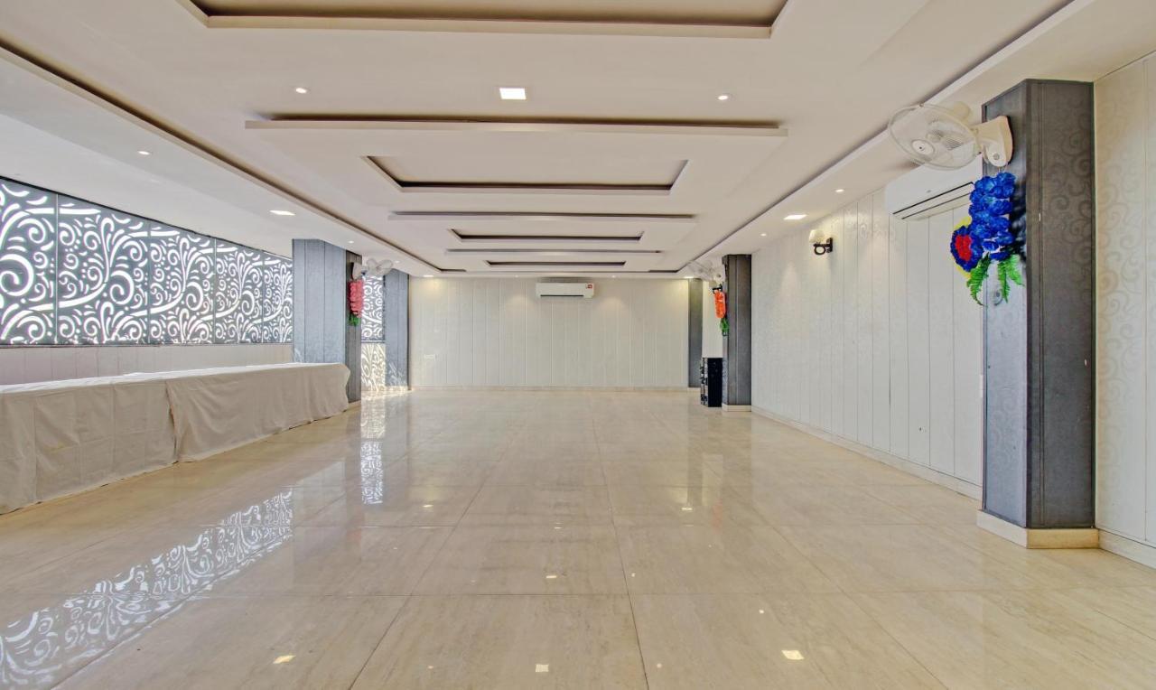 Hotel Treebo Trend Wedding Bells Kanpur Exterior foto