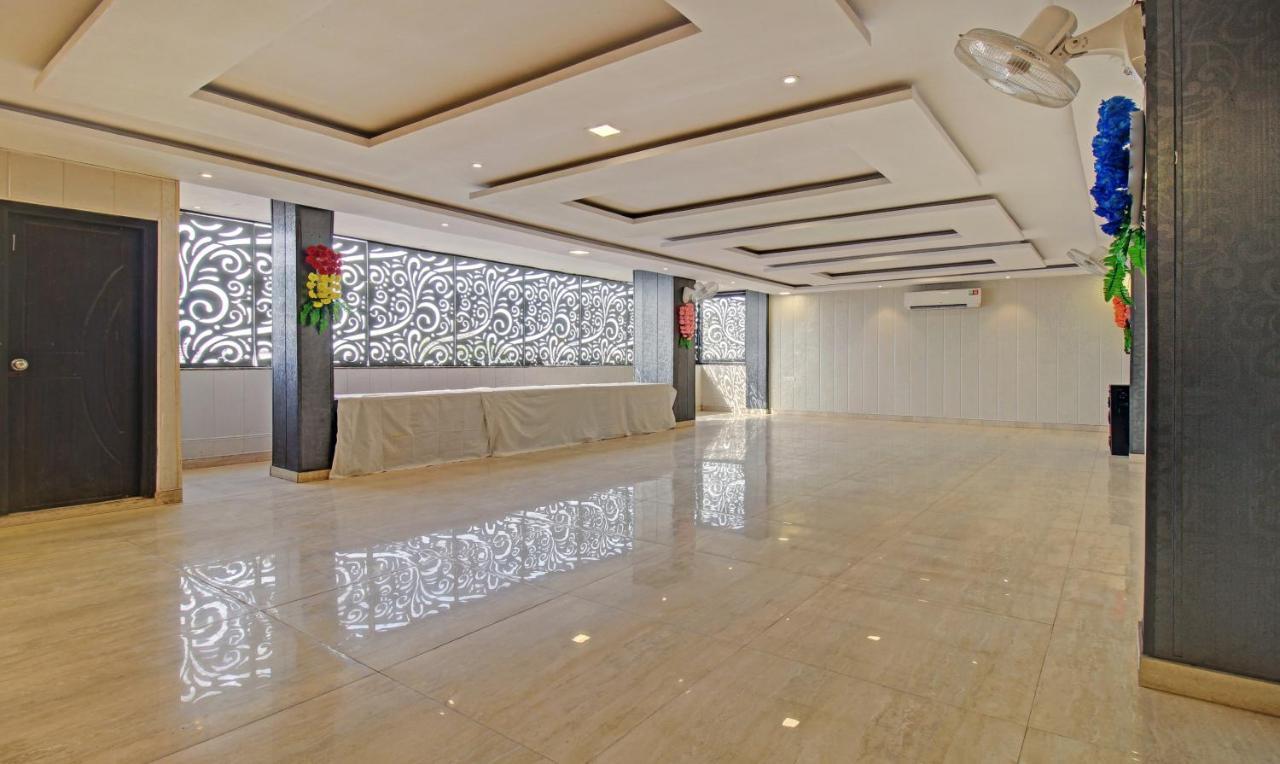 Hotel Treebo Trend Wedding Bells Kanpur Exterior foto