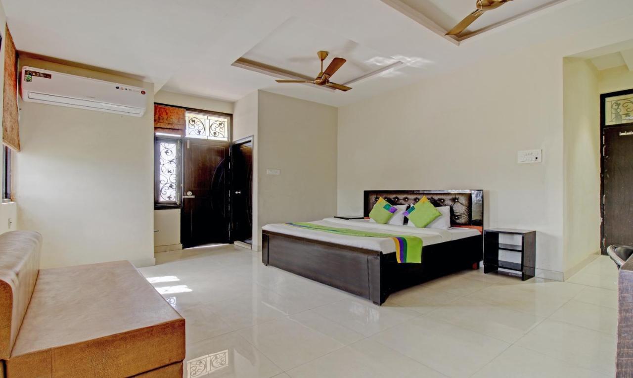 Hotel Treebo Trend Wedding Bells Kanpur Exterior foto